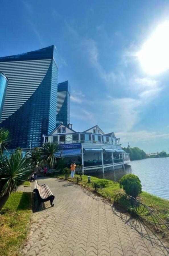 Deluxe Aparthotel In Orbi City บาทูมิ ภายนอก รูปภาพ