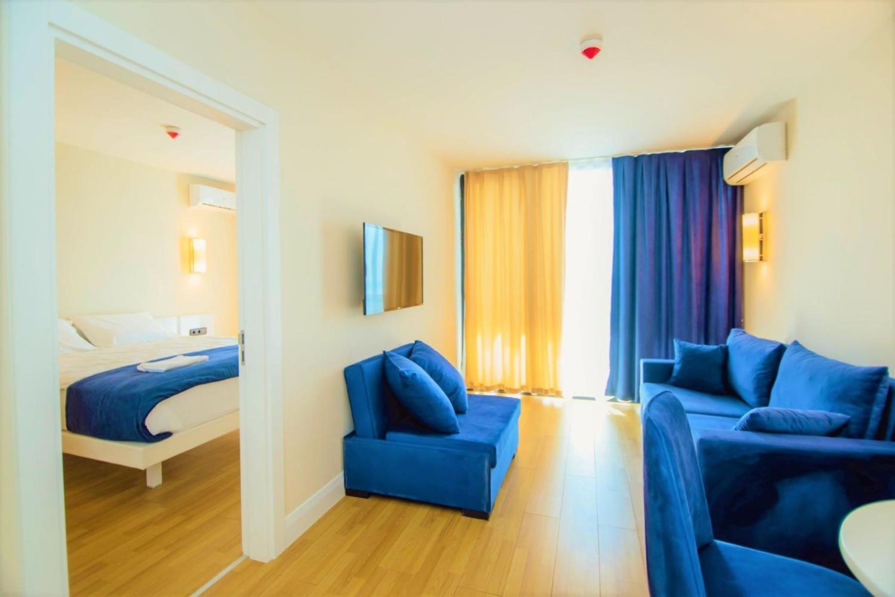 Deluxe Aparthotel In Orbi City บาทูมิ ภายนอก รูปภาพ